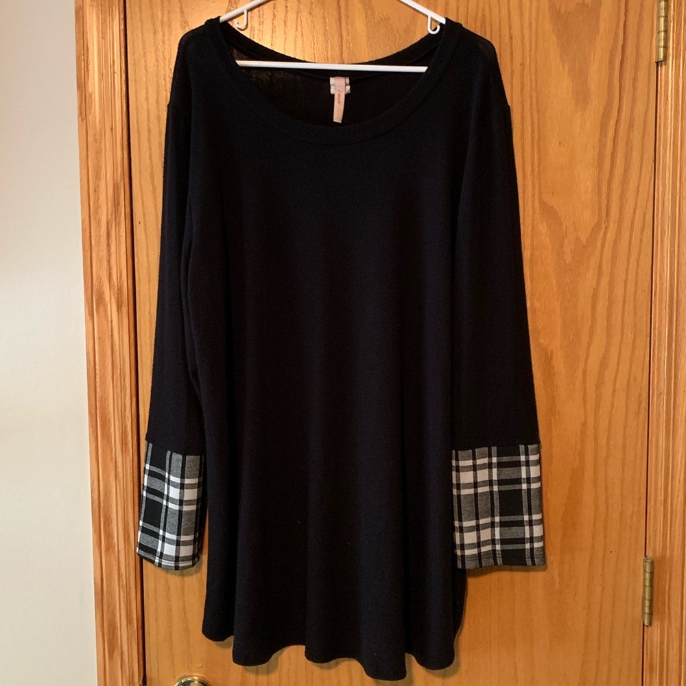 Black tunic sweater